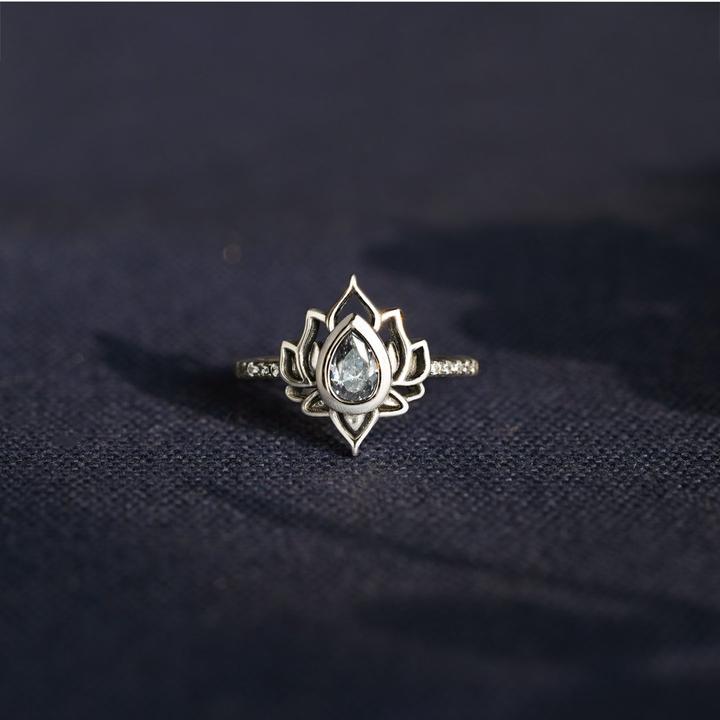 SAME GIRL SAME NAME LOTUS RING